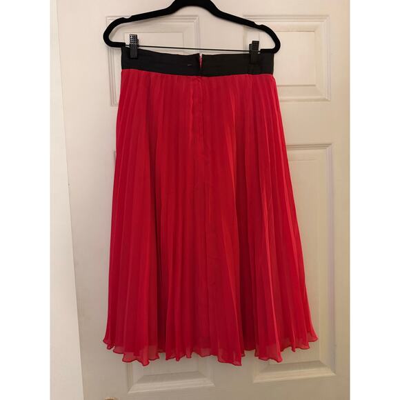 H&M Pink pleated midi length skirt size 8 - Picture 2 of 5
